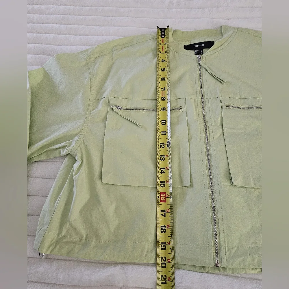 NWOT Forever 21 Cropped Bomber Jacket Lightweight Lime Baggy Pockets Womens M